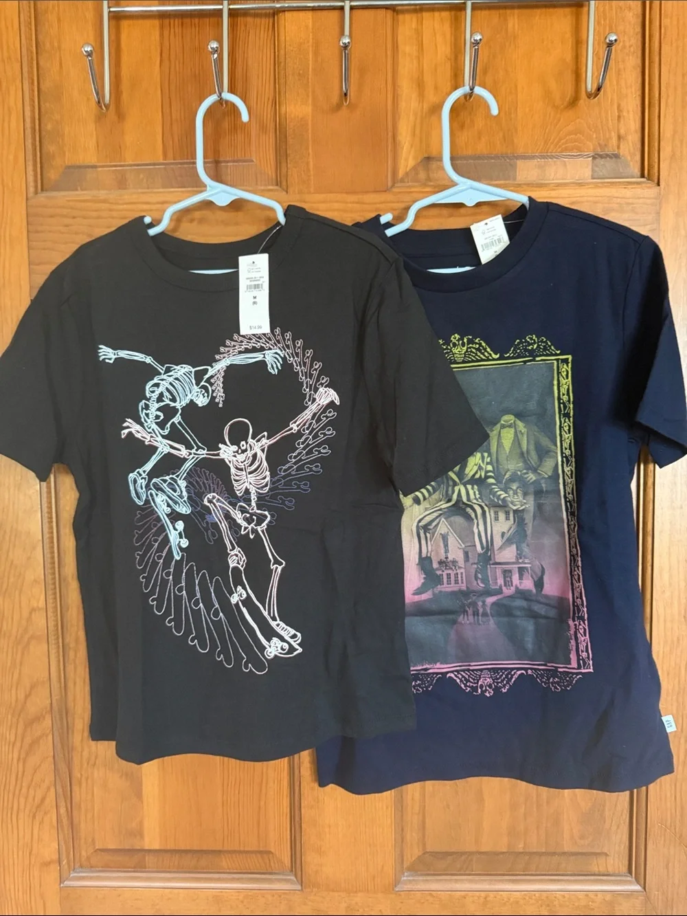 NWT Gap short sleeve Halloween shirts. Beetlejuice & skateboarding skeletons M8
